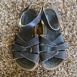 Brown saltwater sandals girls size 1